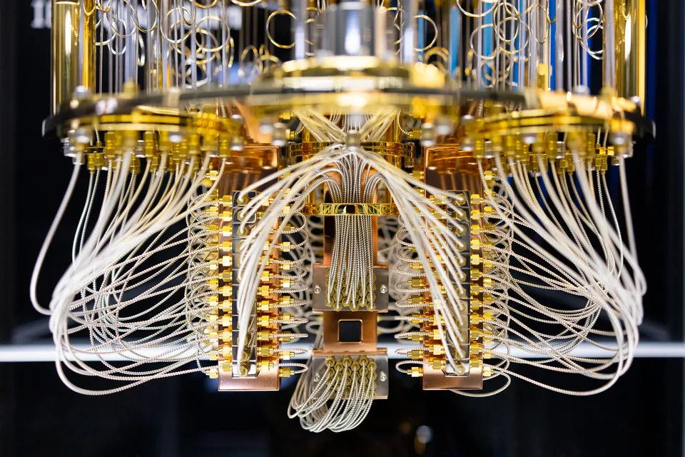 1600_Quantum_computing_feat