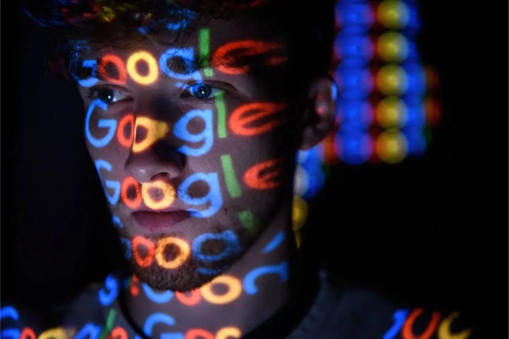 2022-4-google-colorful-logo-boy-face-dark-638c69198615ae71282b157c.webp