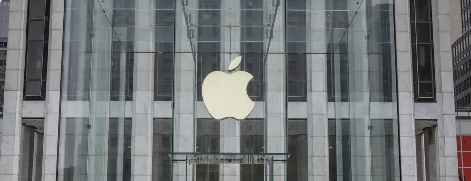 370_960_COVER_CROP_4000x1542x0x0_d974bd9643c882be8a14b3d08775bloomberg-company-apple