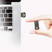 فلش مموری سیلیکون پاور مدل Touch T01 ظرفیت 64 گیگابایت حافظه مقاوم ضد آب، ضد شوک و گردوغبار با طراحی فشرده و فناوری COB، ابعاد کوچک و زنجیر محافظ، سازگار با USB 2.0 و انواع سیستم‌عامل‌ها - تصویر 5