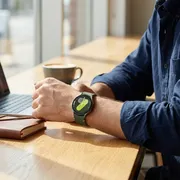 ساعت هوشمند سامسونگ مدل Galaxy Watch 7 44mm دارای قابلیت های کنترل موسیقی (Music Player) بند پلاستیک - تصویر 2