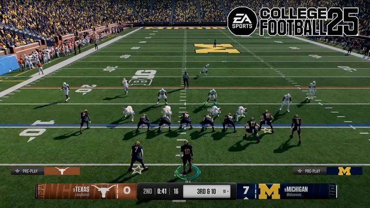 College Football 25 gameplay