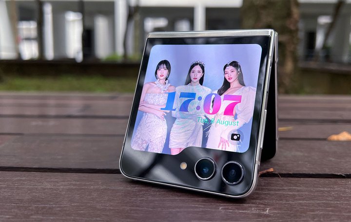 Galaxy-Z-Flip-2