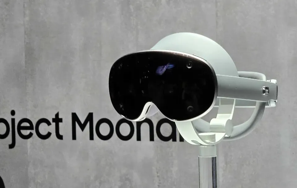 Samsung-Project-Moohan-XR-Headset-Prototype-Unpacked-2025-02_cropped