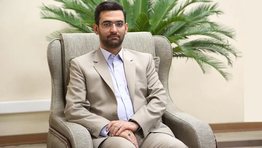 آذری جهرمی: ۱۰۰ درصد شهروندان ایرانی به اینترنت متصل هستند
