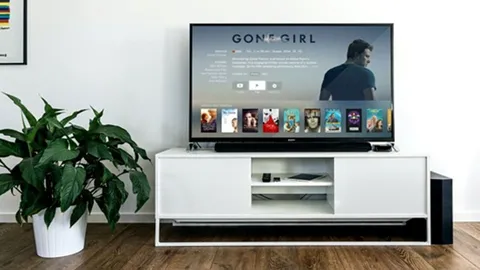 OLED یا LED؛ کدام صفحه‌نمایش برای تلویزیون مناسب‌تر است؟