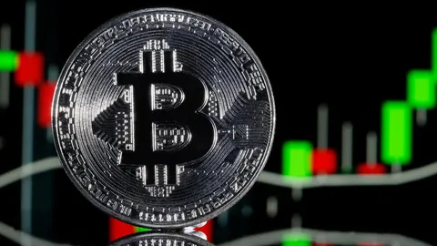 ارز دیجیتال بیت‌کوین به قیمت ۴۰ هزار دلار رسید؛ بالاترین رکورد قیمت در طول ۱۹ ماه گذشته.