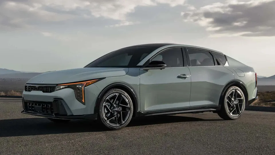 kia-k4-2025-sedan-car-two copy