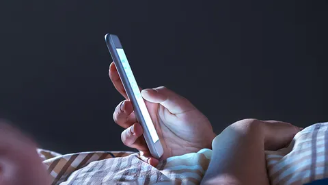 چگونه استفاده کمتر از موبایل می‌تواند فعالیت مغز را تغییر دهد؟