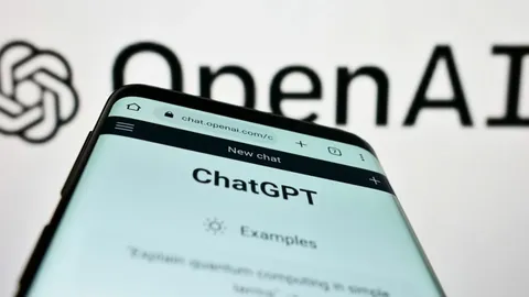شرکت OpenAI برای مقابله با نمونه‌های رقیب می‌خواهد نشان تجاری GPT را ثبت کند