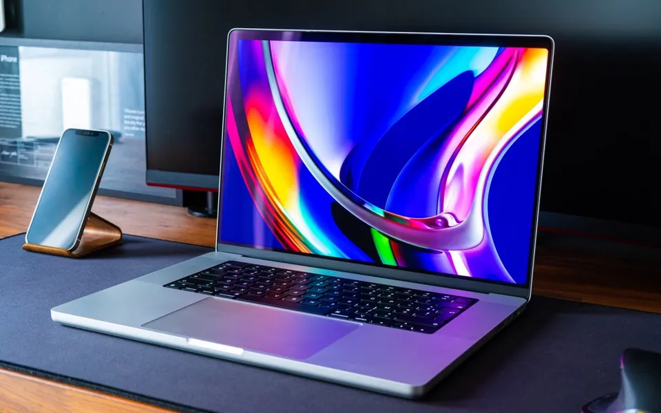 سامسونگ خط تولید جدید نمایشگرهای OLED آیپد و مک بوک اپل را راه‌اندازی خواهد کرد